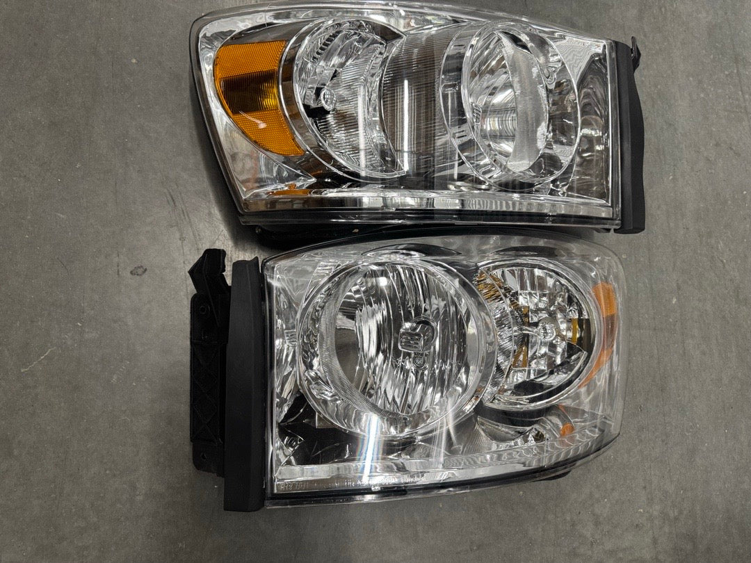 2006 to 2008 Dodge Ram OE Style Chrome Housing Amber Reflector Headlights Faros Focos Luces Micas For