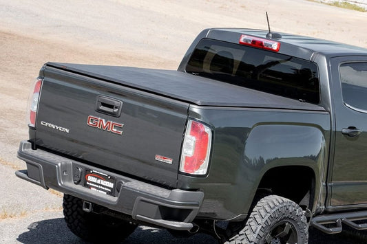 2015 to 2023 Chevy Colorado 5ft Bed size trisoft bed cover Tapa Suave Que se dobla en tres