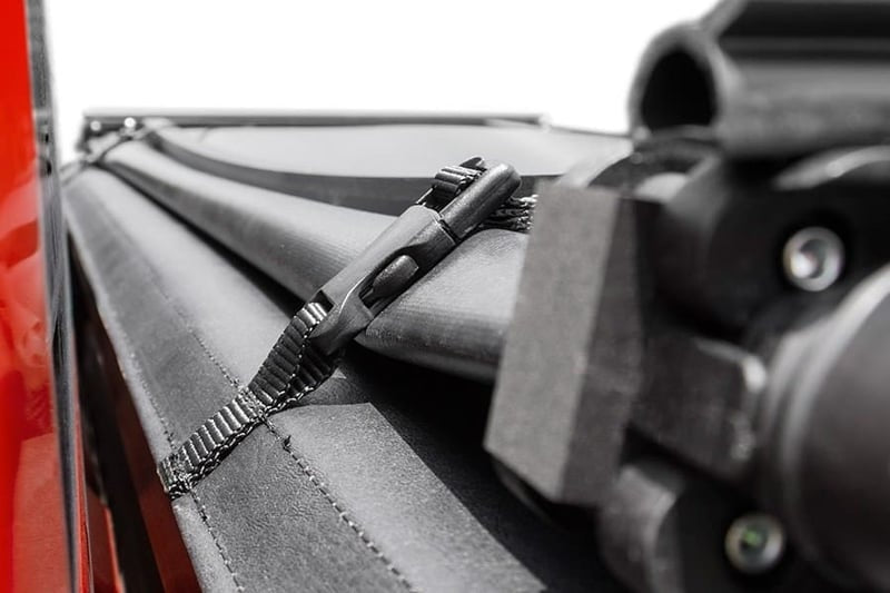 2015 to 2023 Chevy Colorado 5ft Bed size trisoft bed cover Tapa Suave Que se dobla en tres