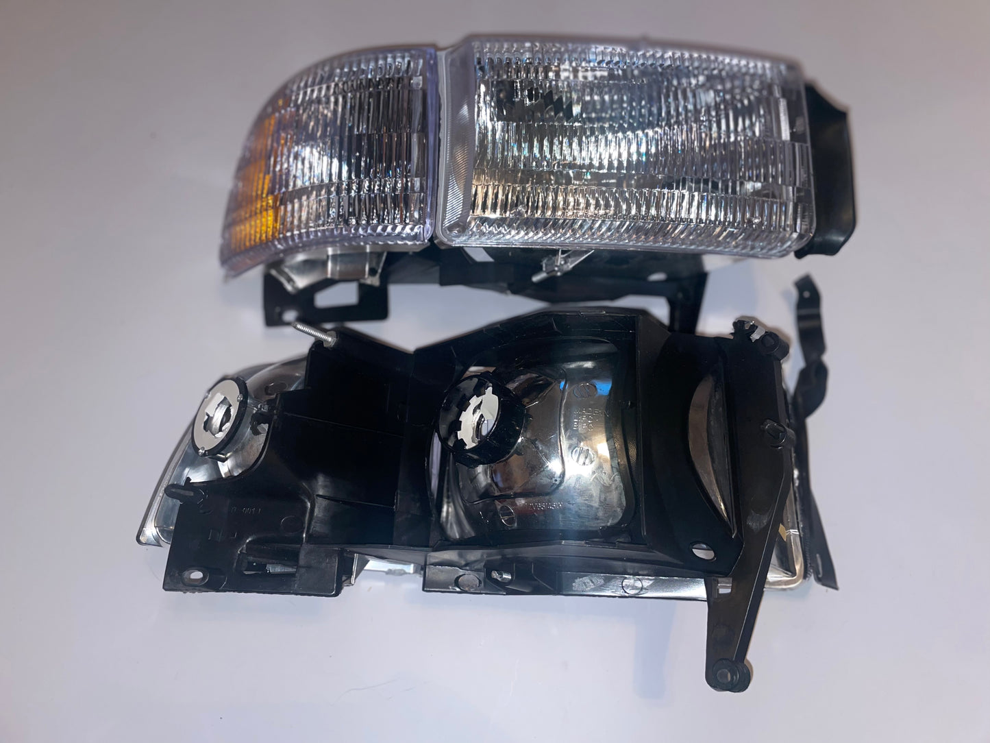 Dodge Ram 1500 2500 3500  Chrome housing Amber Reflector OEM style Headlamps Headlights Faros Focos Luces Micas  1994 1995 1996 1997 1998 1999 2000 2001